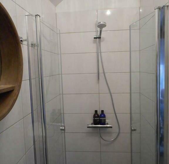 بنسيون Huisje Sasa