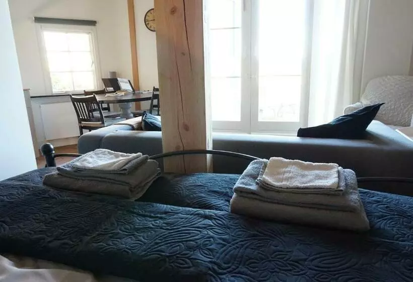 تختخواب و صبحانه Casaprisco