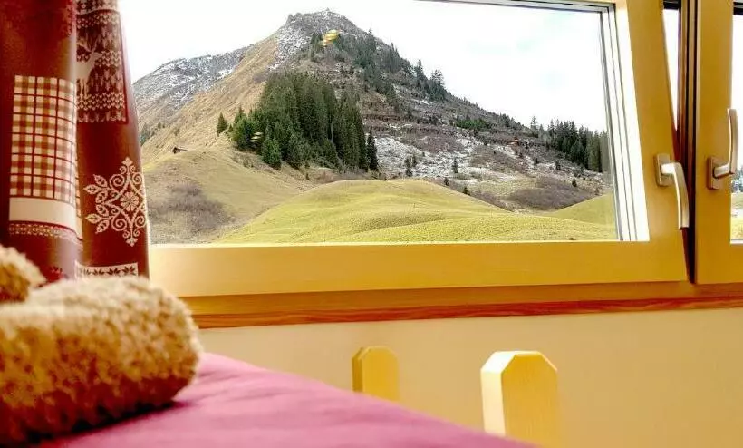 Aamiaismajoitus (B&B) Wäldermetzge Hüttenzimmer Und Wohnungen