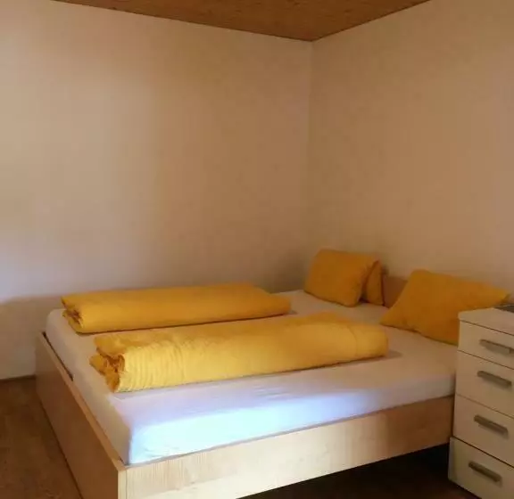 Aamiaismajoitus (B&B) Wäldermetzge Hüttenzimmer Und Wohnungen