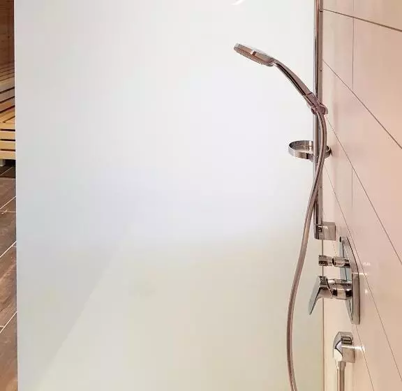 Aamiaismajoitus (B&B) Wäldermetzge Hüttenzimmer Und Wohnungen