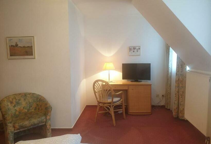 住宿加早餐  Zur Altstadt