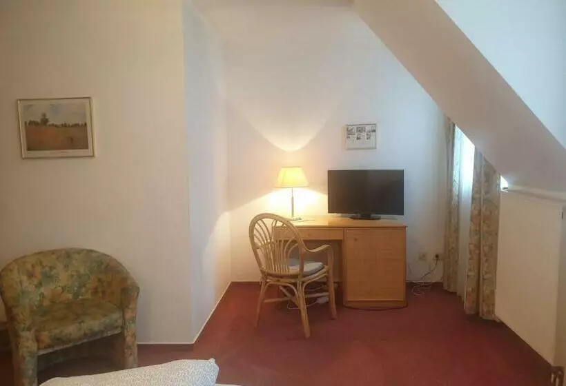 Aamiaismajoitus (B&B) Zur Altstadt