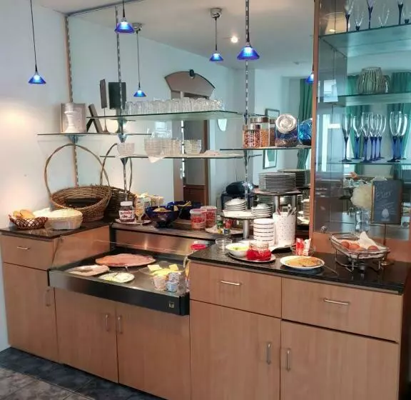 Aamiaismajoitus (B&B) Zur Altstadt