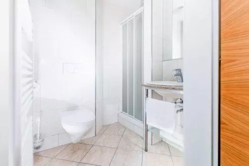 ホテル Rasthaus Zum Dokl