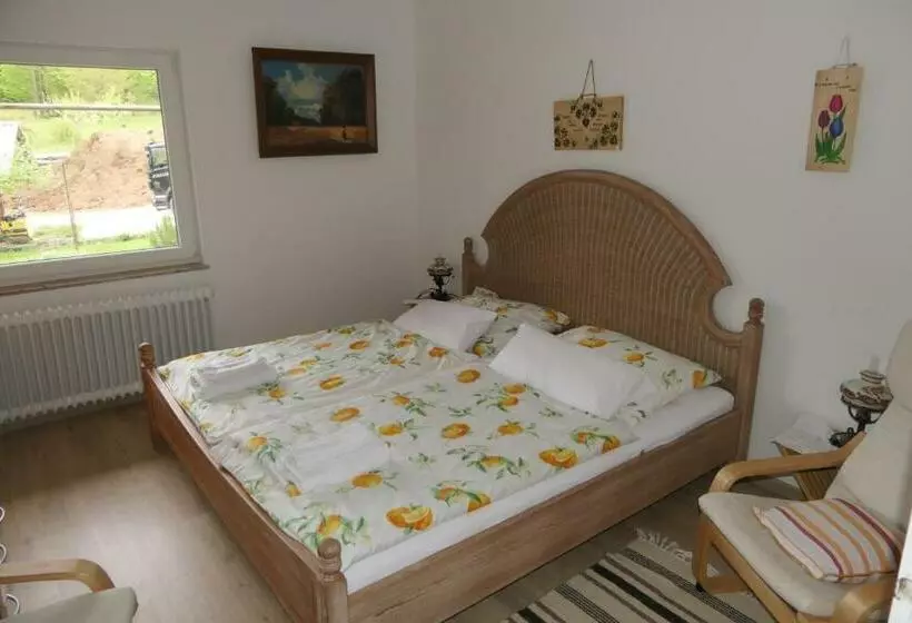 پانسیون Apartments And Rooms Brunko