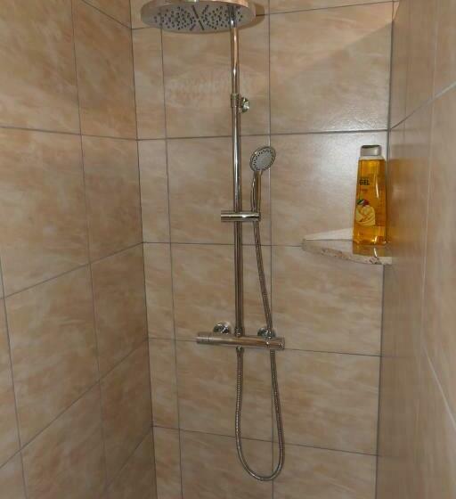 פנסיון Apartments And Rooms Brunko