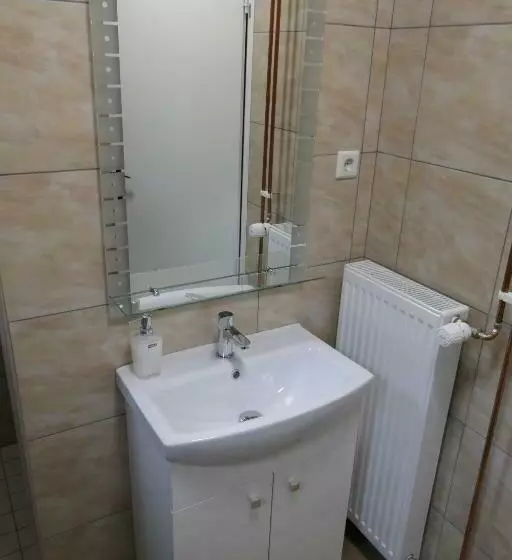 پانسیون Apartments And Rooms Brunko