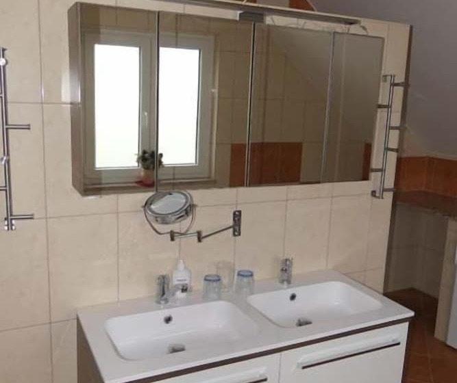 פנסיון Apartments And Rooms Brunko