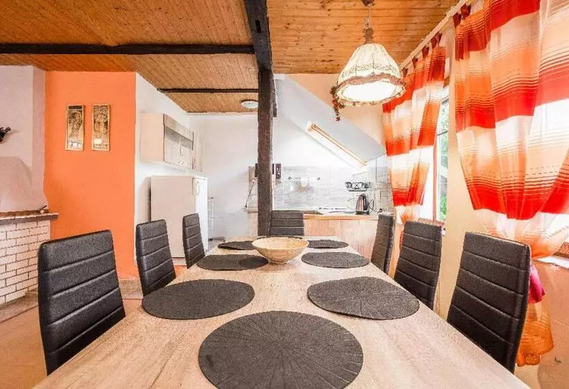 Majatalo Penzion U Lípy