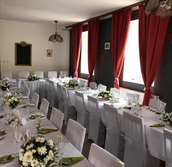 Pensió Penzion U Lípy