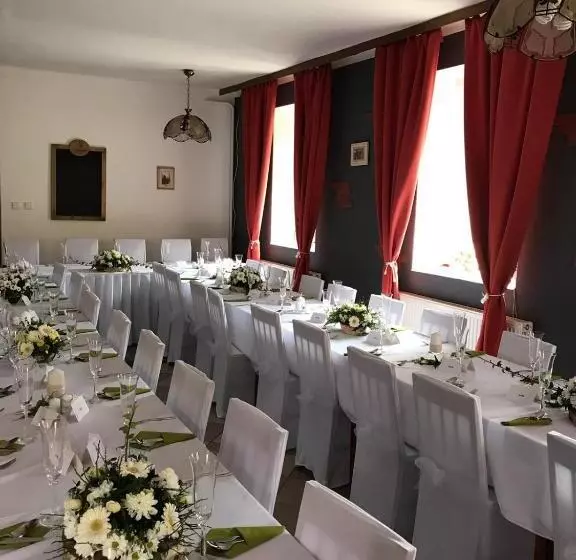 Majatalo Penzion U Lípy