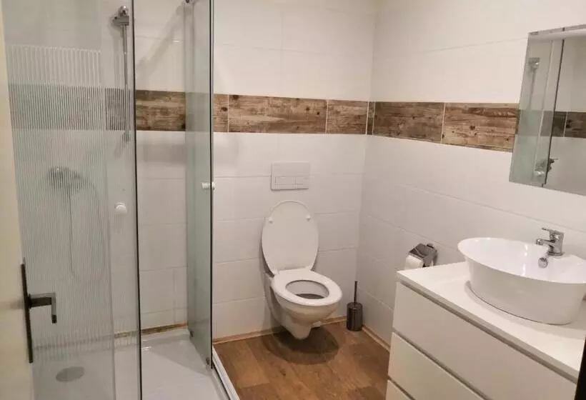 Majatalo Penzion U Lípy