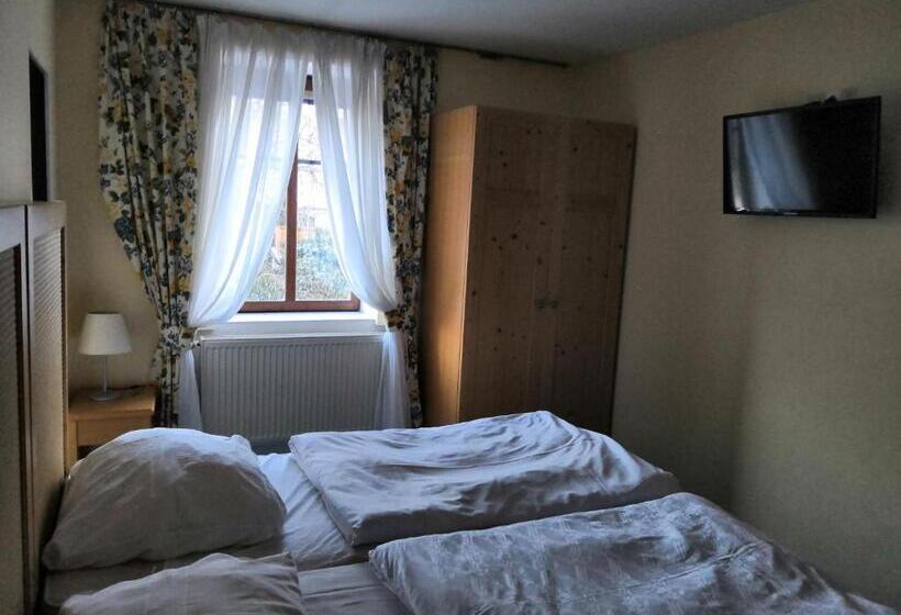 Pensió Penzion U Lípy