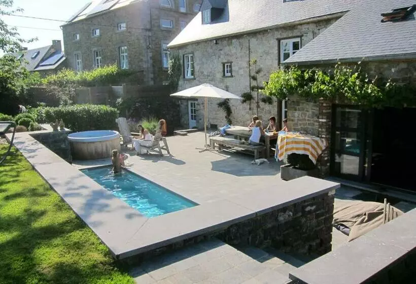 ベッドアンドブレックファースト Maison De Charme à Crupet Et Le Gîte La Suite