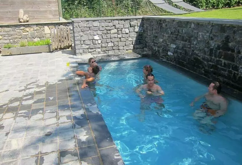 ベッドアンドブレックファースト Maison De Charme à Crupet Et Le Gîte La Suite