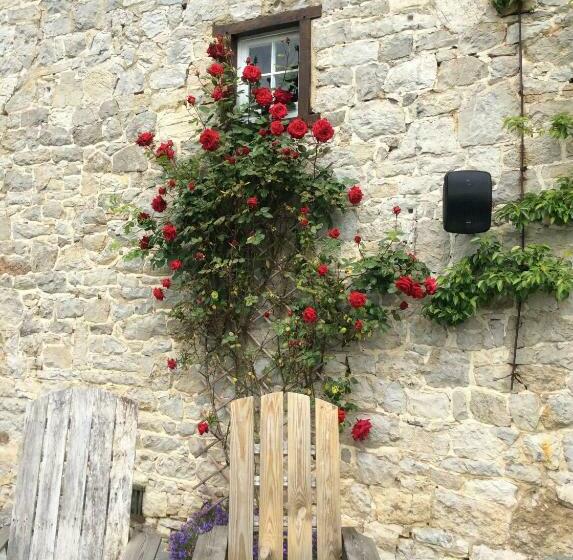 مبيت وإفطار Maison De Charme à Crupet Et Le Gîte La Suite