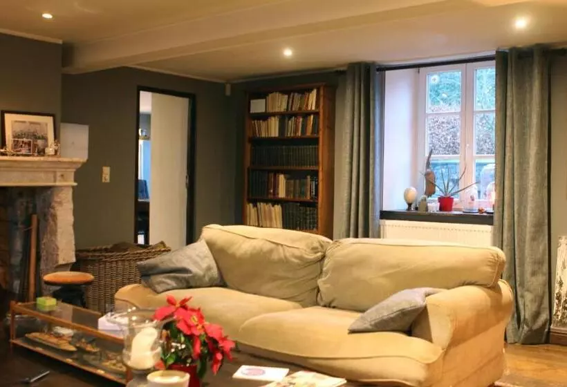 ベッドアンドブレックファースト Maison De Charme à Crupet Et Le Gîte La Suite