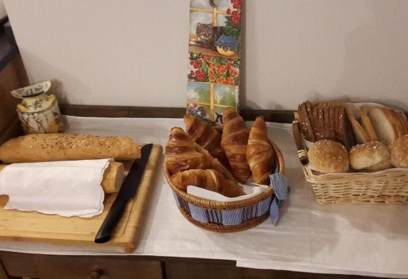 تختخواب و صبحانه Casa Della Nonna