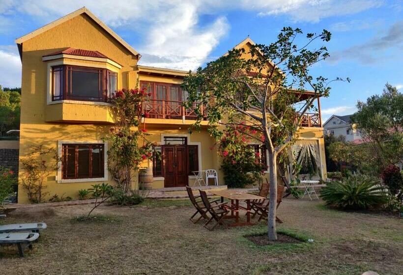 تختخواب و صبحانه Villa Tartaruga