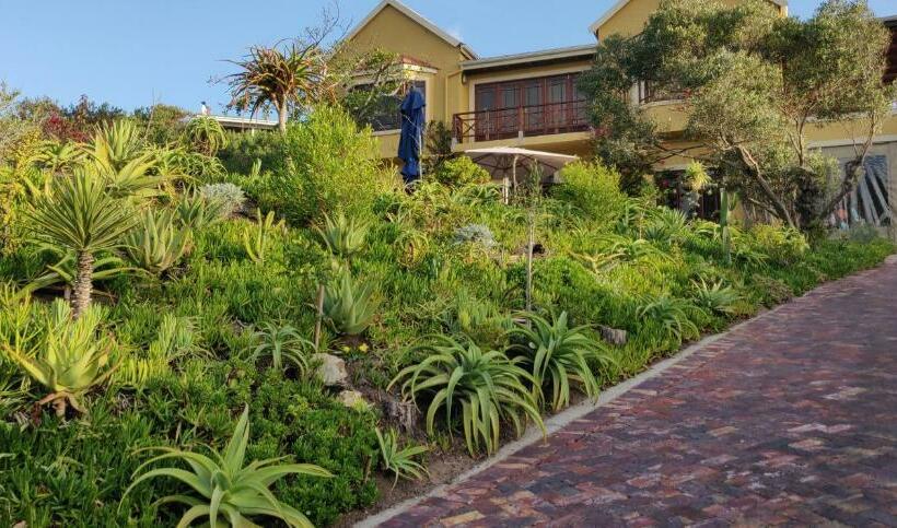 تختخواب و صبحانه Villa Tartaruga