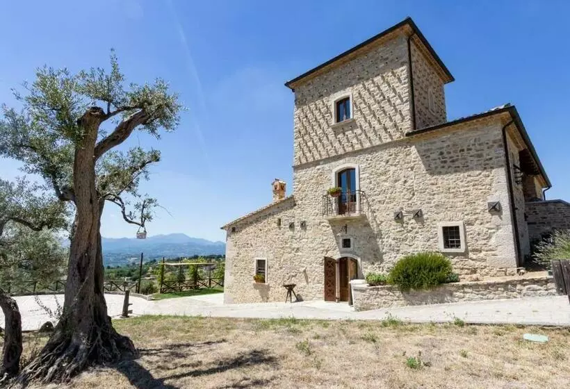Hotelli Agriturismo Torre Gialluise