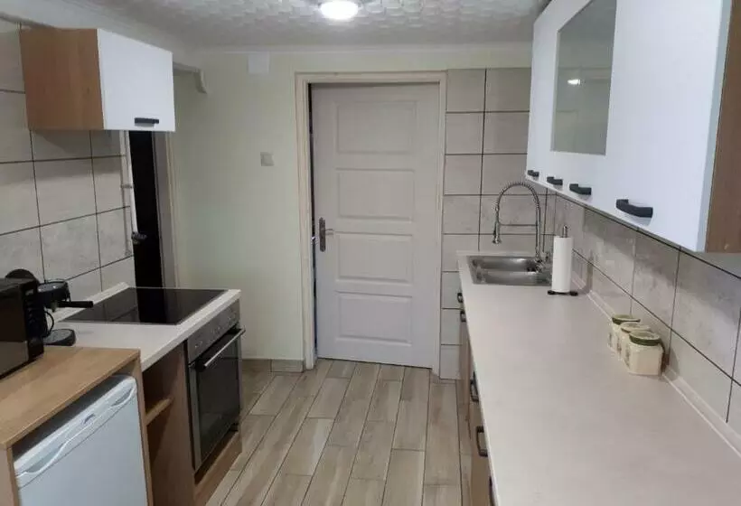 پانسیون Csóka Apartman Pápa