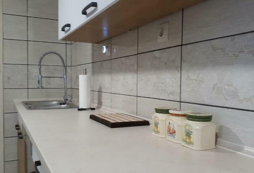 Пансион Csóka Apartman Pápa