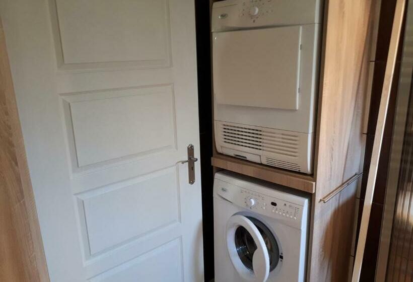 Пансион Csóka Apartman Pápa