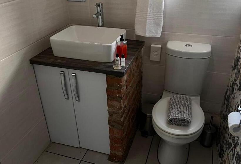 Пансион The Chameleon