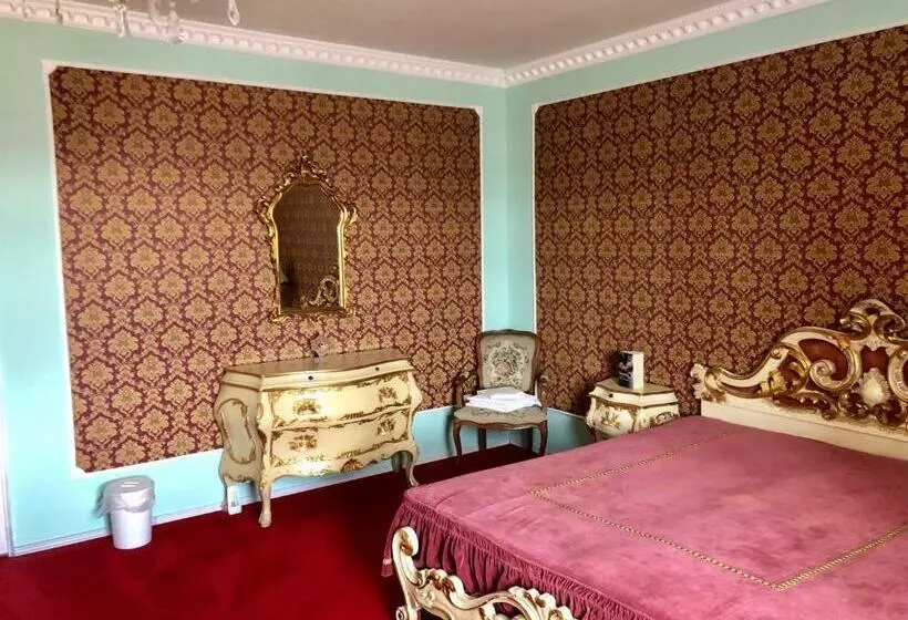 Aamiaismajoitus (B&B) Lambach Villa