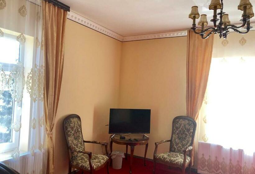 مبيت وإفطار Lambach Villa