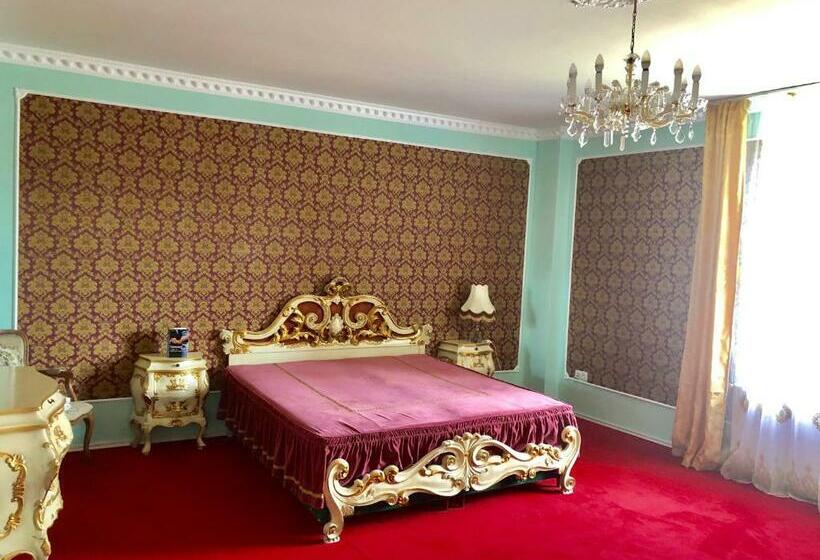 مبيت وإفطار Lambach Villa