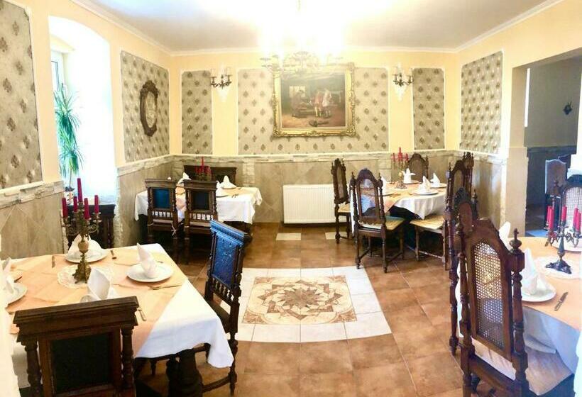 مبيت وإفطار Lambach Villa