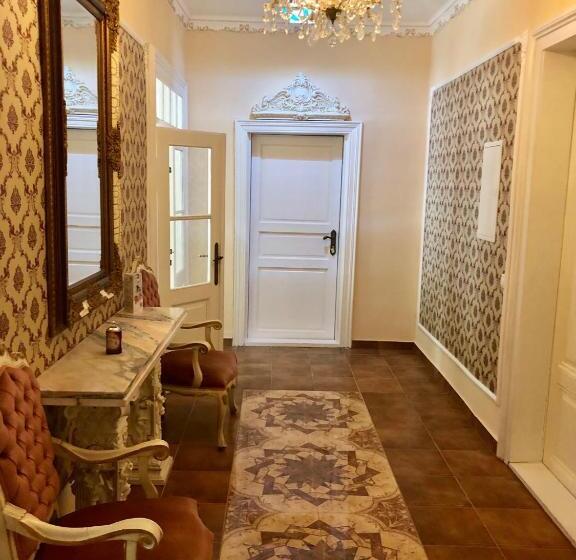 مبيت وإفطار Lambach Villa