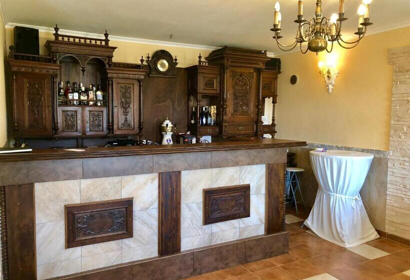 مبيت وإفطار Lambach Villa