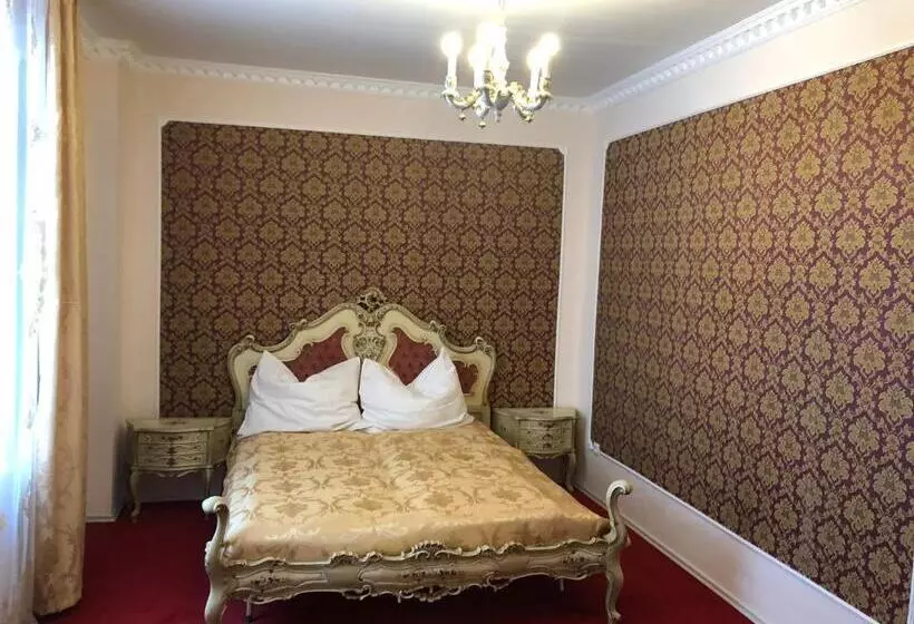 Aamiaismajoitus (B&B) Lambach Villa