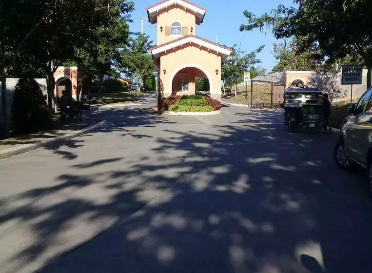 ペンション Bohol Staycation In Tagbilaran City Next To Panglao Island