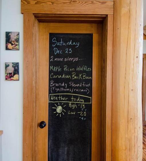 پانسیون Golden Acres Mountain Lodge