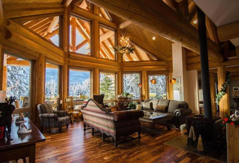 پانسیون Golden Acres Mountain Lodge
