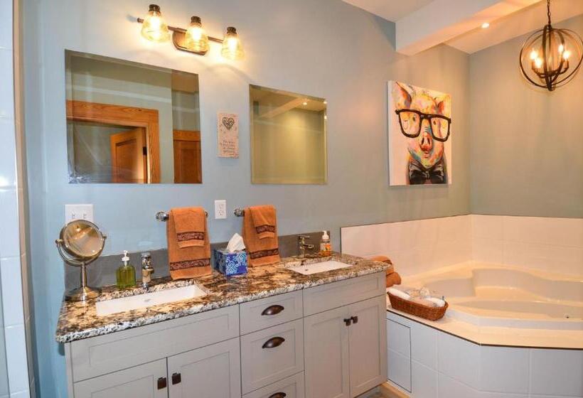 پانسیون Golden Acres Mountain Lodge