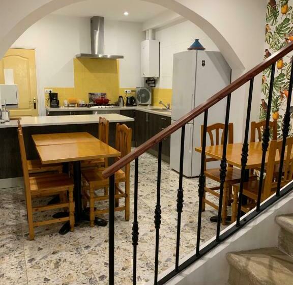 بنسيون Hostal Casa Michaels