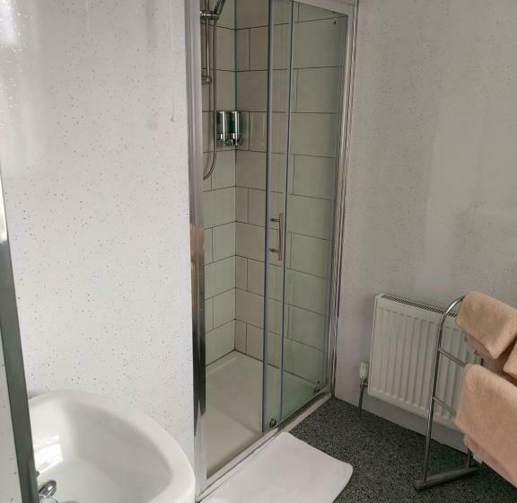 פנסיון Legenderry B&b