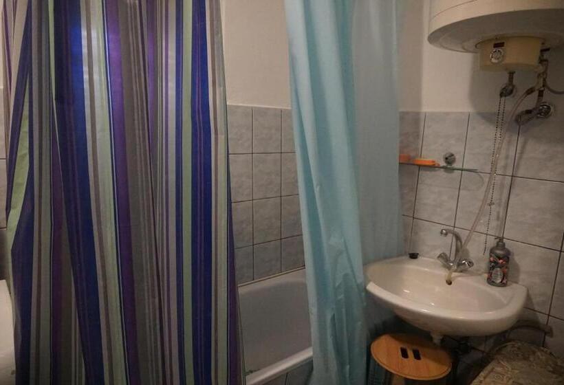 بنسيون Piri Vendégház