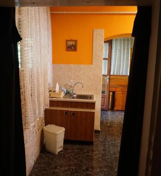 بنسيون Piri Vendégház