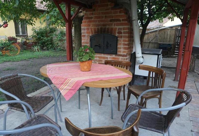 بنسيون Piri Vendégház