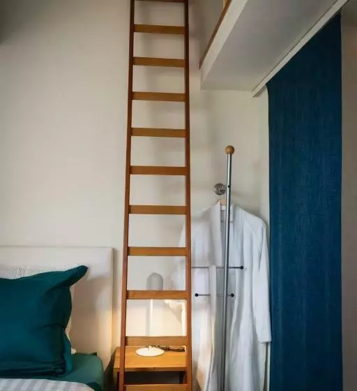 تختخواب و صبحانه Bc Bed En Comfort