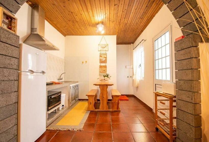 민박 Casa Inti / Inti House Furnas