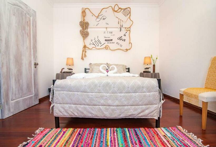 민박 Casa Inti / Inti House Furnas