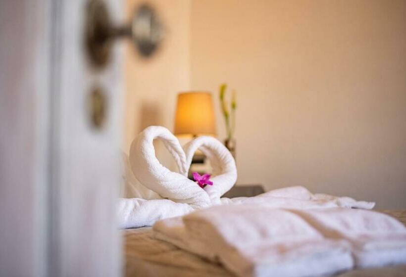 민박 Casa Inti / Inti House Furnas